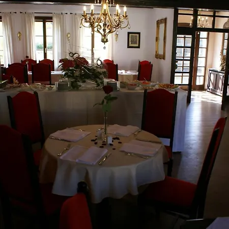 Louis Hotel 3*